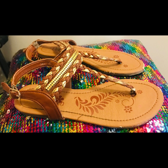 ❇️ Gladiator Girls flat Sandals Size 3 Sold as is. - Picture 2 of 5
